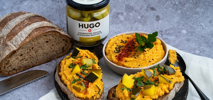 Hummus-Schnitten aus Karotten